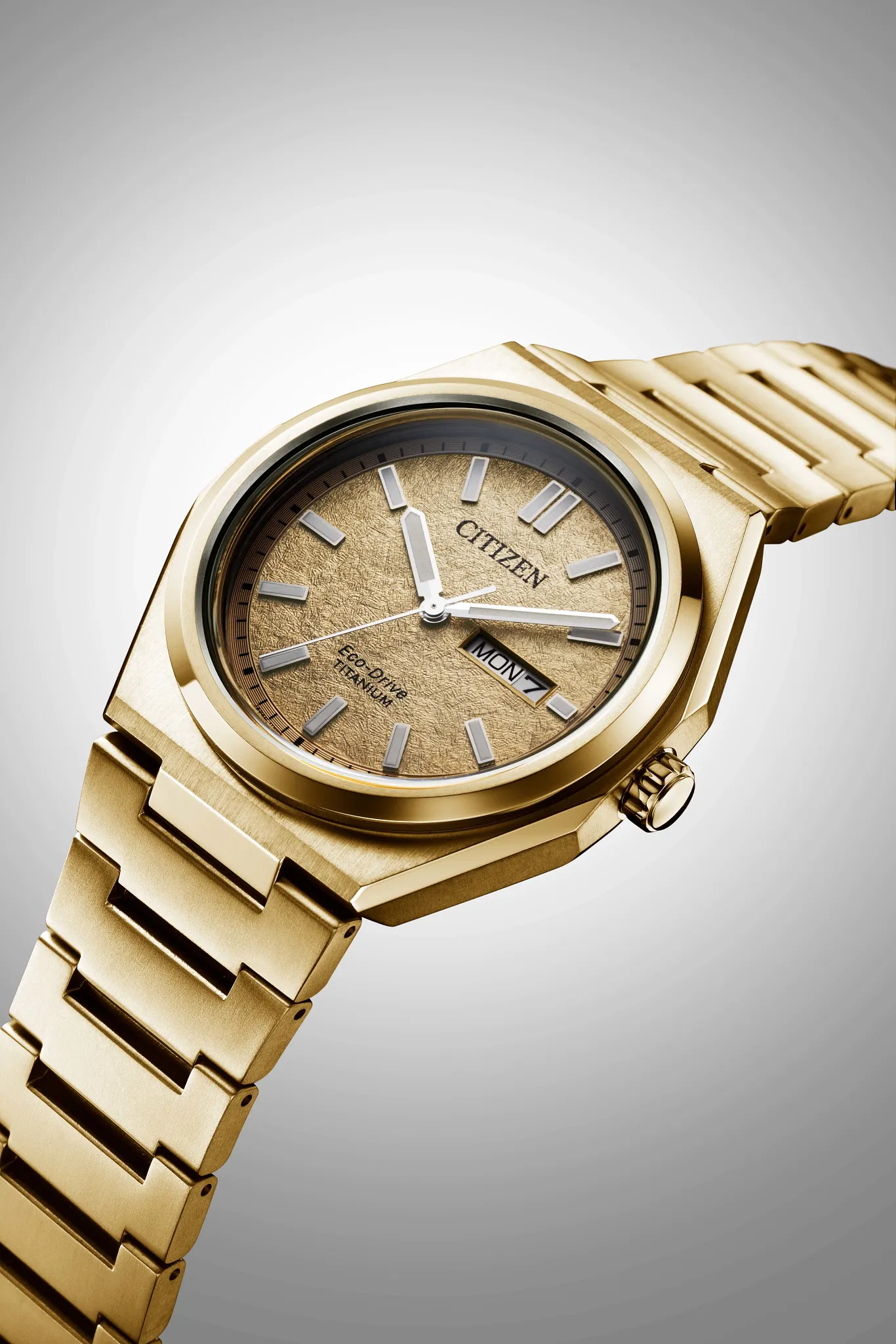 Zenshin Three-hand Yellow Dial Super Titanium with Duratect Amber